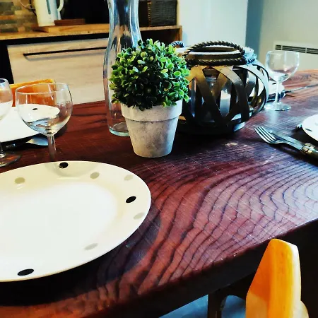 Maison De Louna ラ・ブルブール