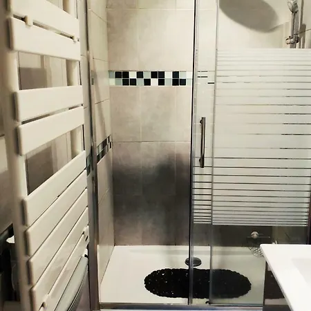 Maison De Louna ラ・ブルブール